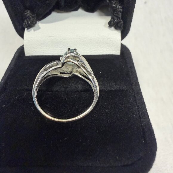 Aquamarine Ring size 8 1/2. Sterling Silver - Picture 5 of 12